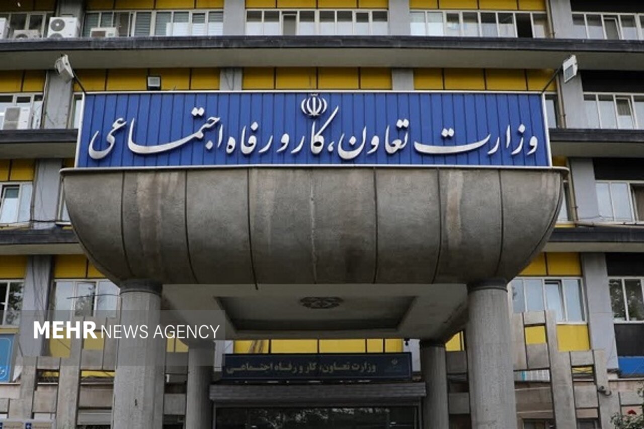 حداد عادل: تمام ابعاد شخصیت رهبر شهید قابل درک نیست