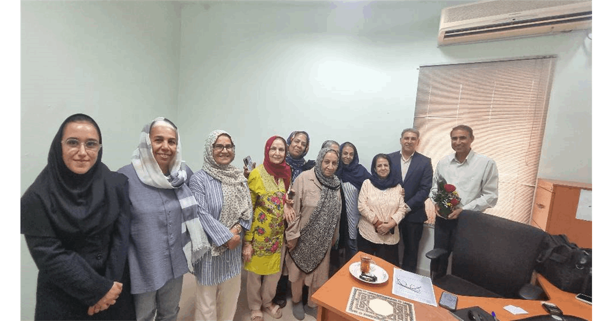 تجلیل از پزشک «خانه امید» بازنشستگان هرمزگان