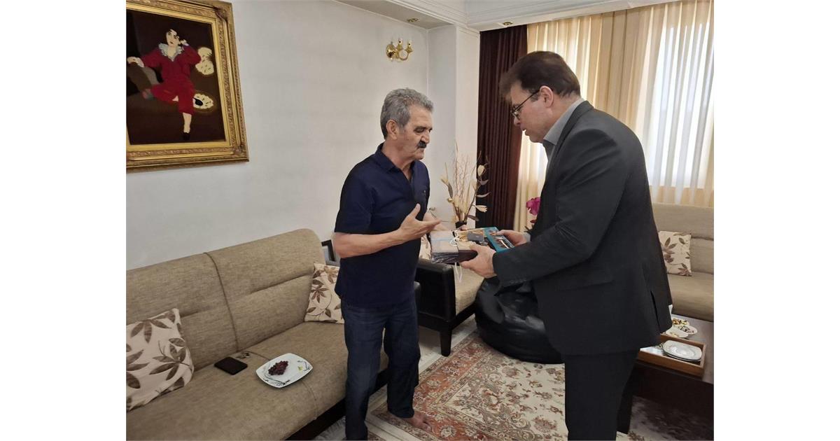 تجلیل مدیر صندوق بازنشستگی سمنان از پزشک خانه امید بازنشستگان