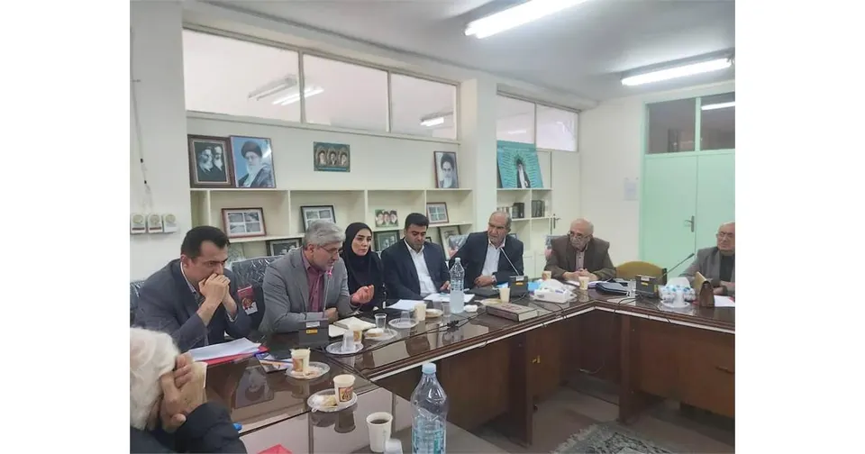 نشست رؤسای کانون‌های بازنشستگان آموزش و پرورش مازندران با محوریت بررسی مسائل رفاهی و بیمه‌ای