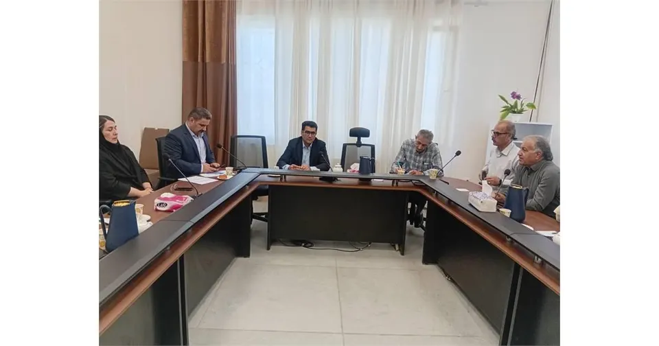 نشست بررسی موانع و مشکلات قرارداد بیمه تکمیلی در استان کردستان